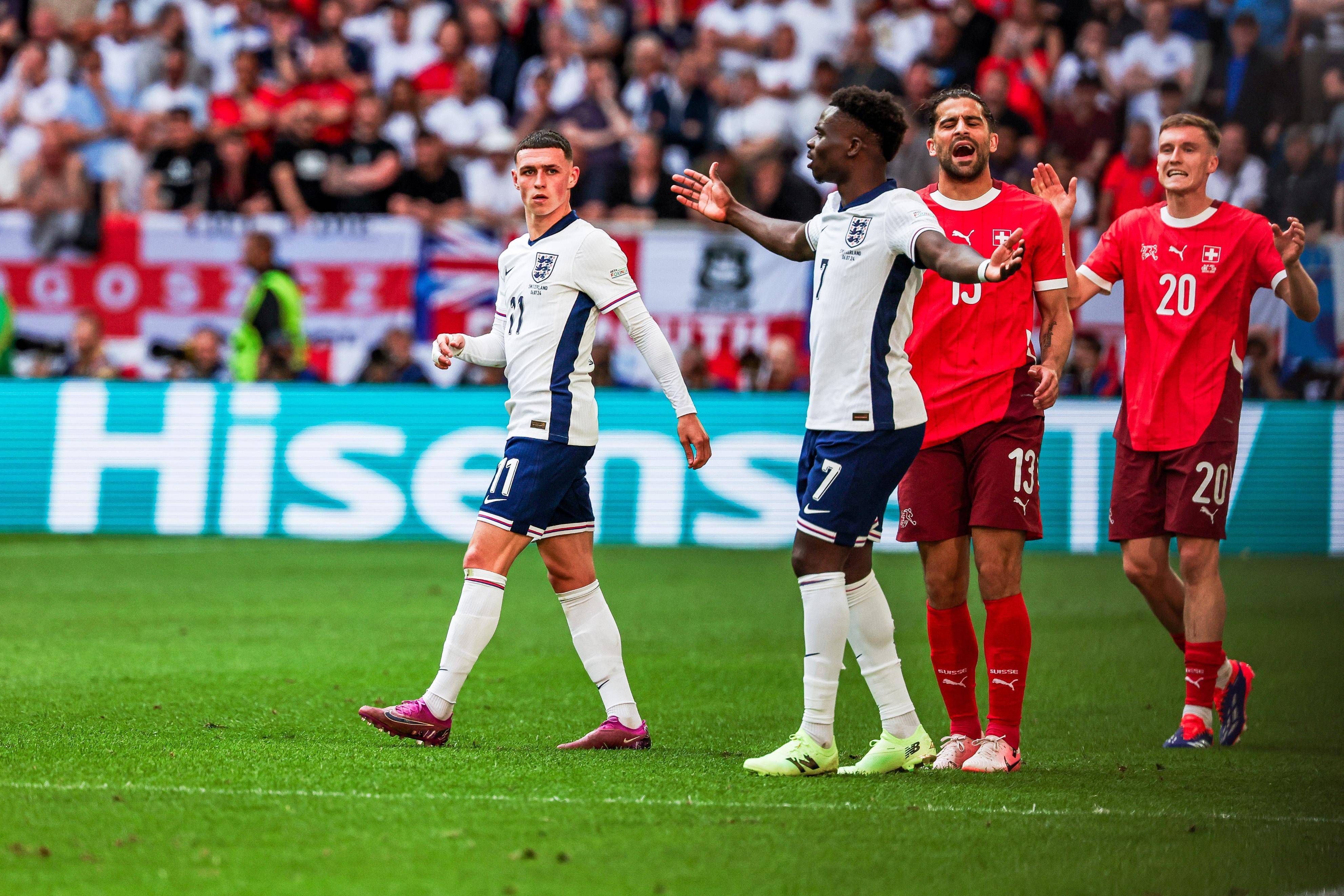 包含荷兰凭借关键点球力克土耳其的词条