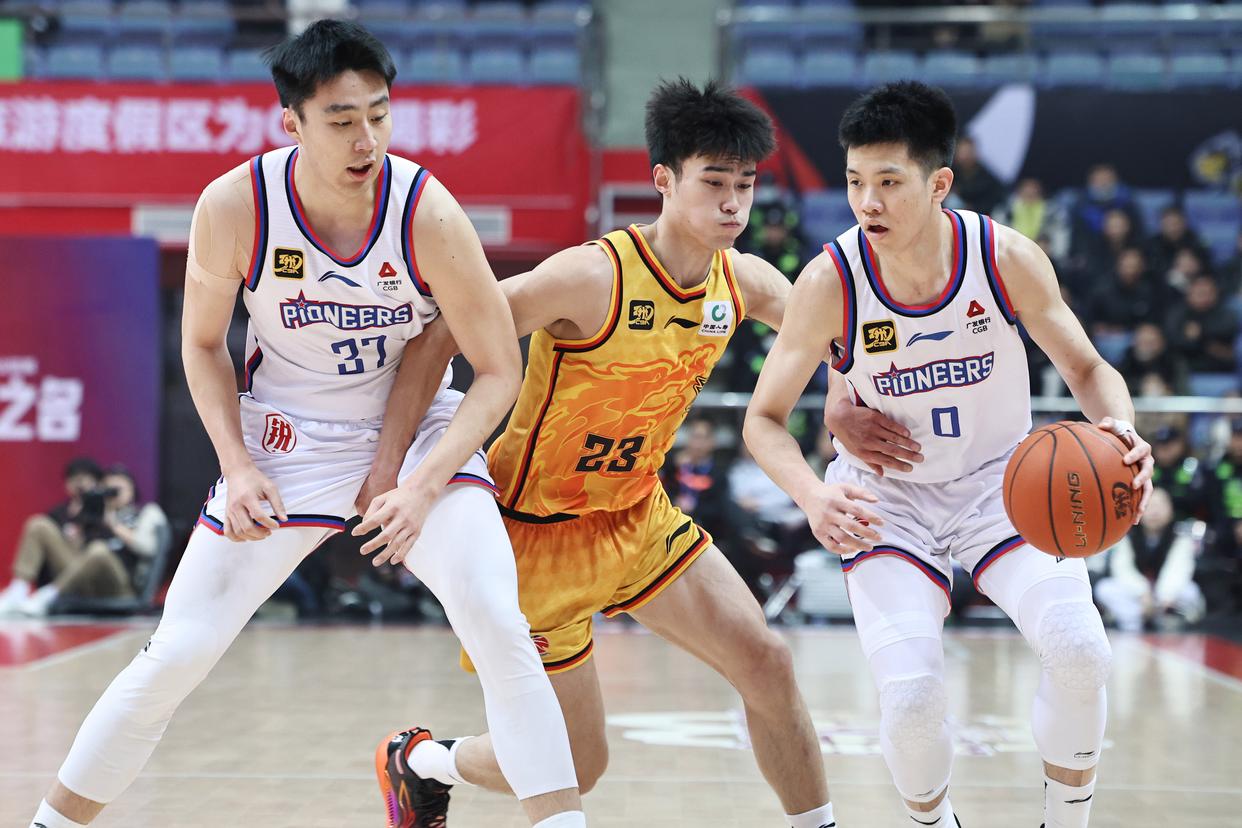 aoa体育体育中国官网-江苏肯帝亚队被广州富力队逆转(cba江苏肯帝亚队员名单战绩如何)