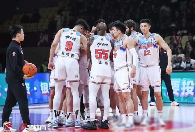 aoa体育体育登录-顶尖球队对战，激烈角逐精彩绝伦