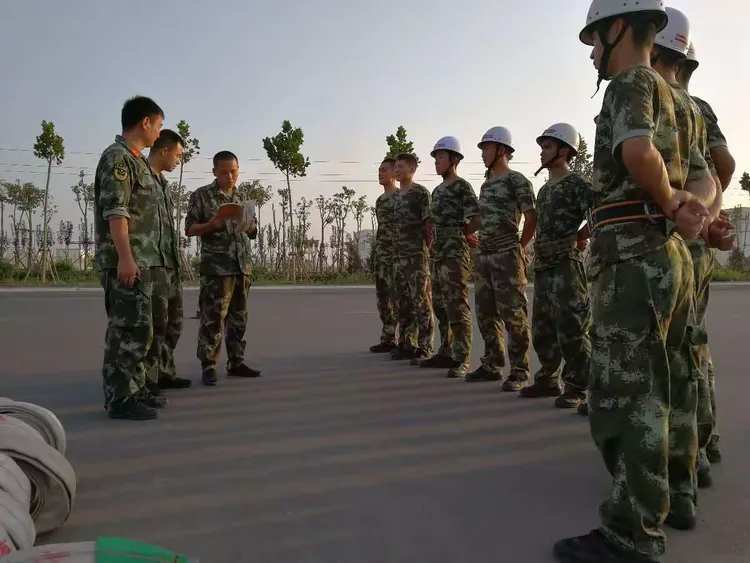 aoa体育-关于钢铁意志！运动员全力以赴，无惧疲倦迎战挑战的信息