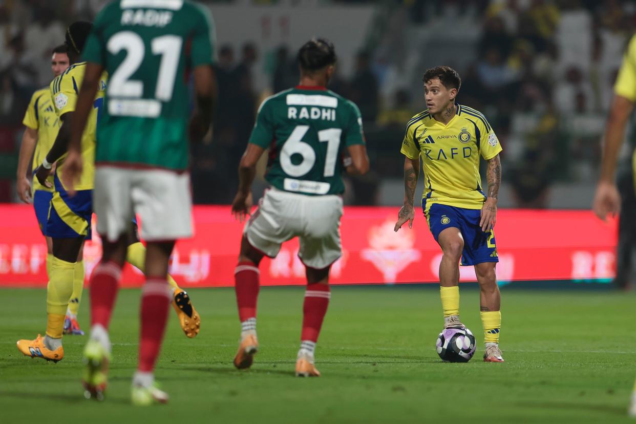 关于成都谢菲联在客场战胜劲敌，积分榜位置逐渐提升的信息