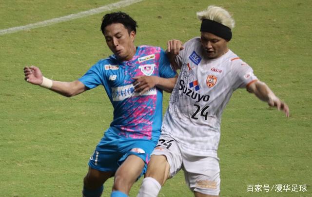 关于贝内文托后卫表现神勇，助球队获胜的信息