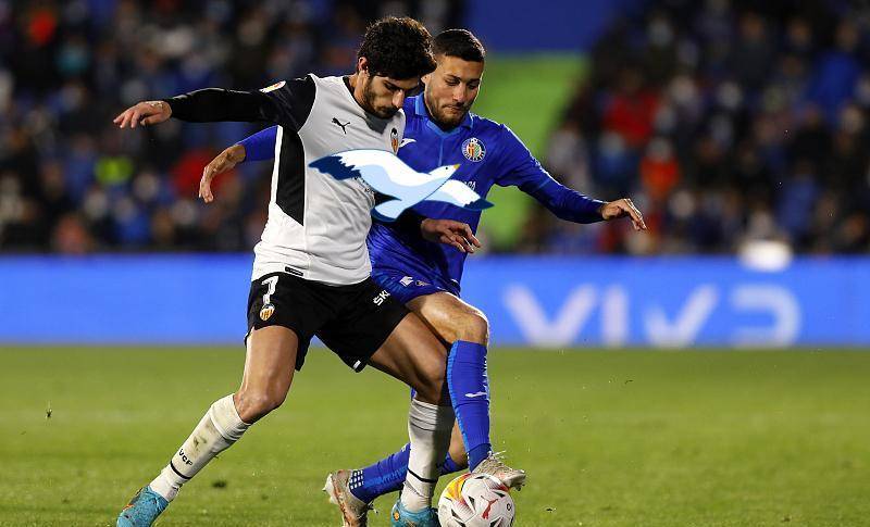 赫塔菲逆转战胜对手，取得一场来之不易的胜利的简单介绍