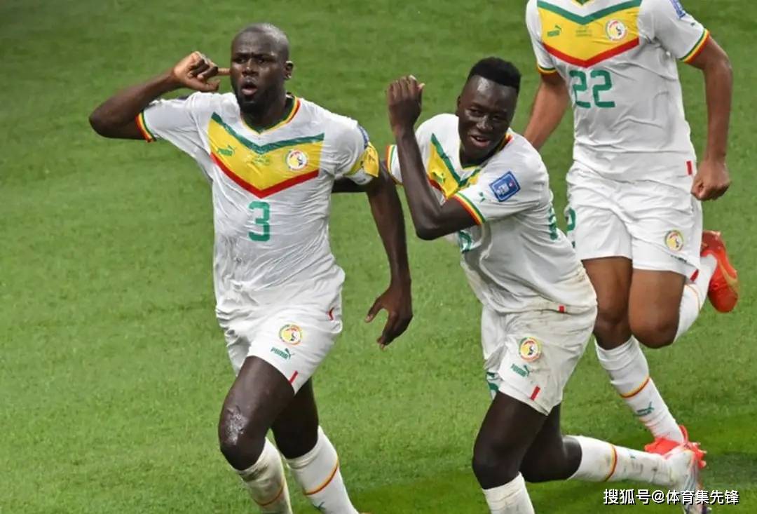 美国击败厄瓜多尔，卡利斯莱德进球