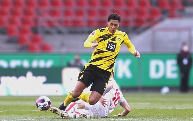 球队转会市场动荡，重量级球员众多交易的简单介绍