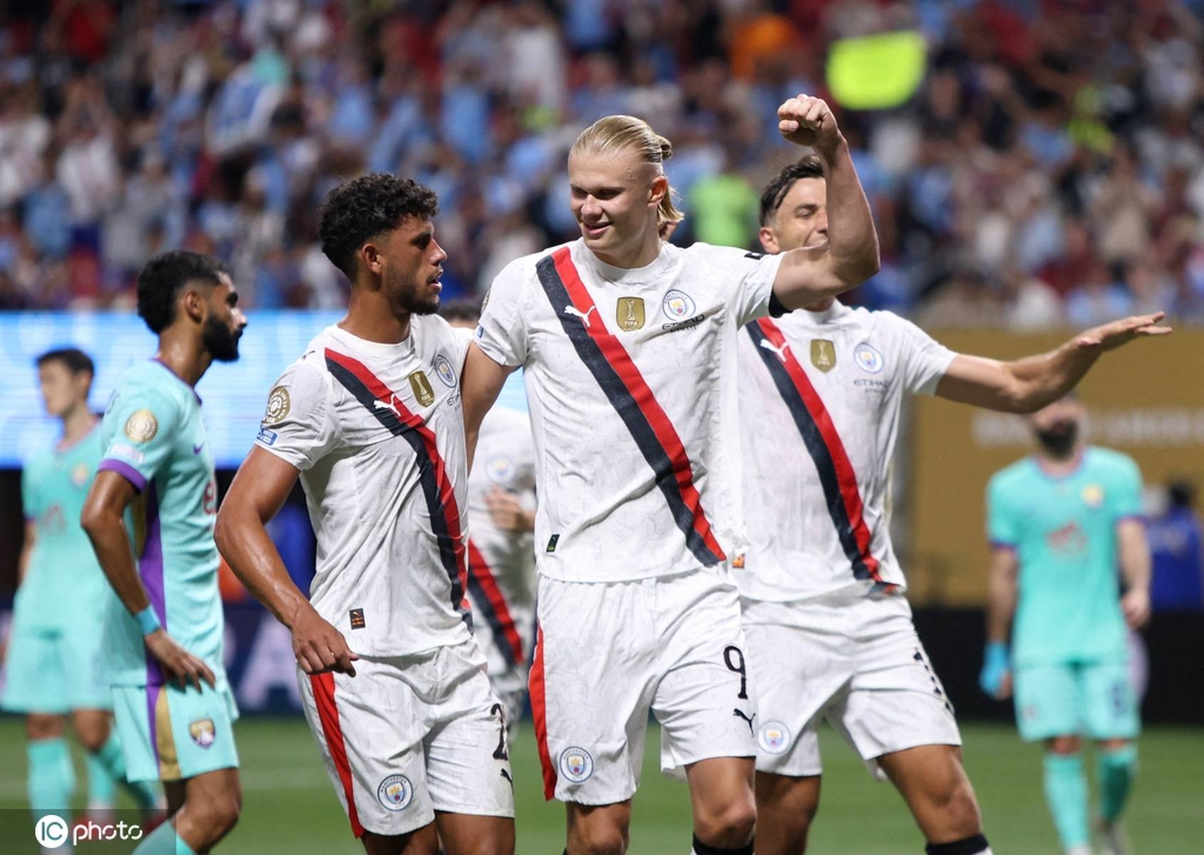 阿曼球队豪取六连胜，迅速冲上积分榜第一