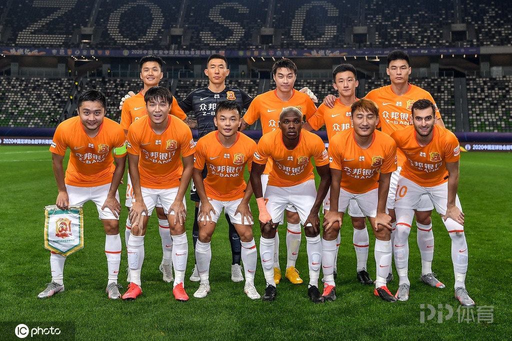 包含乌龙状况频繁出现，激发球队逆袭斗志！的词条