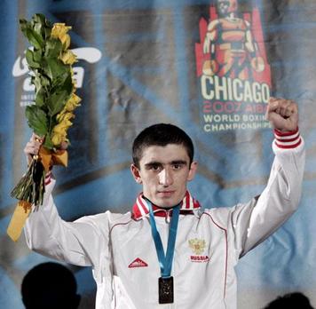 aoa体育体育app-俄罗斯足球选手在全球锦标赛中冲击冠军