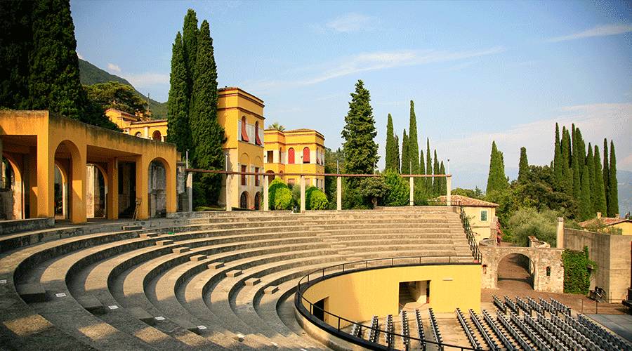 包含恩波利客场不俗，抢分实现胜利之旅的词条