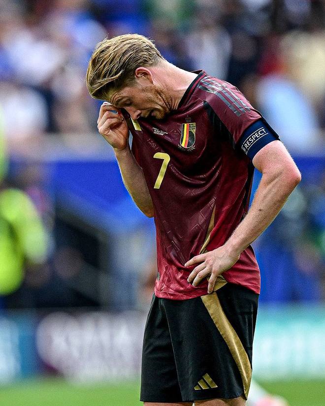 比利时队突破重围，成功杀入半决赛