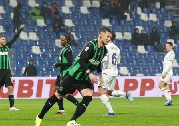 关于萨索洛客场取胜，奋力保级保级殊荣的信息