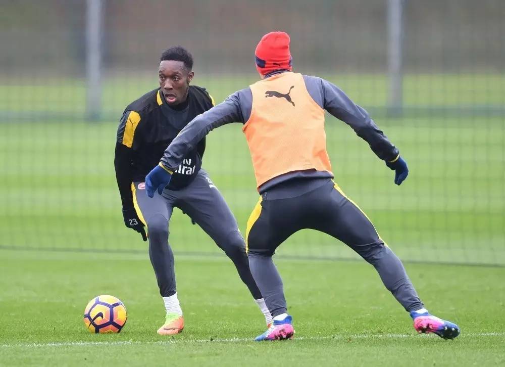 aoa体育体育在线-包含枪手攻势凶猛，枪手偷窥晋级筑就胜利乐章的词条