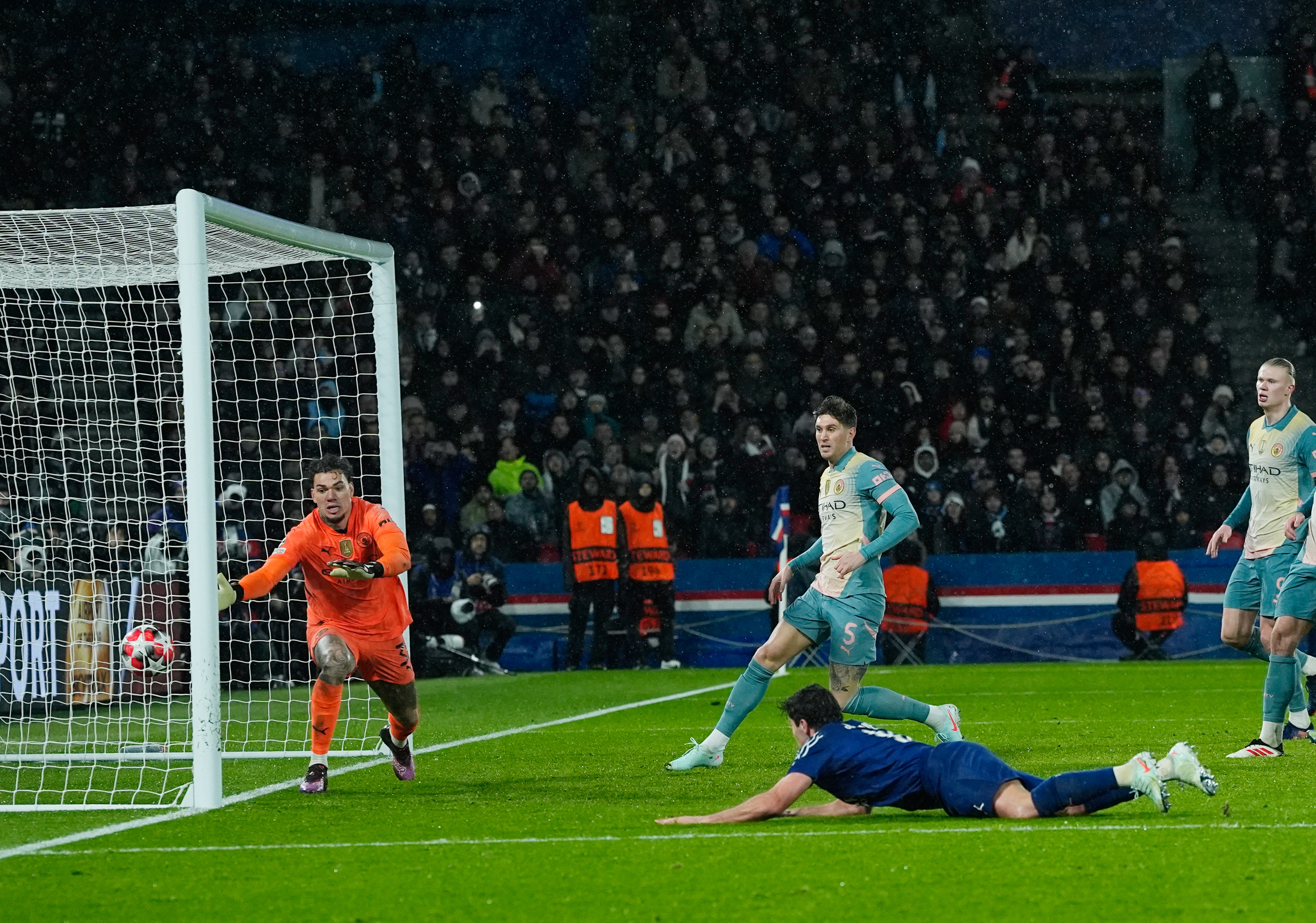 aoa体育体育在线登录-包含巴黎圣日耳曼战平未决，欧冠出线实力未见的词条