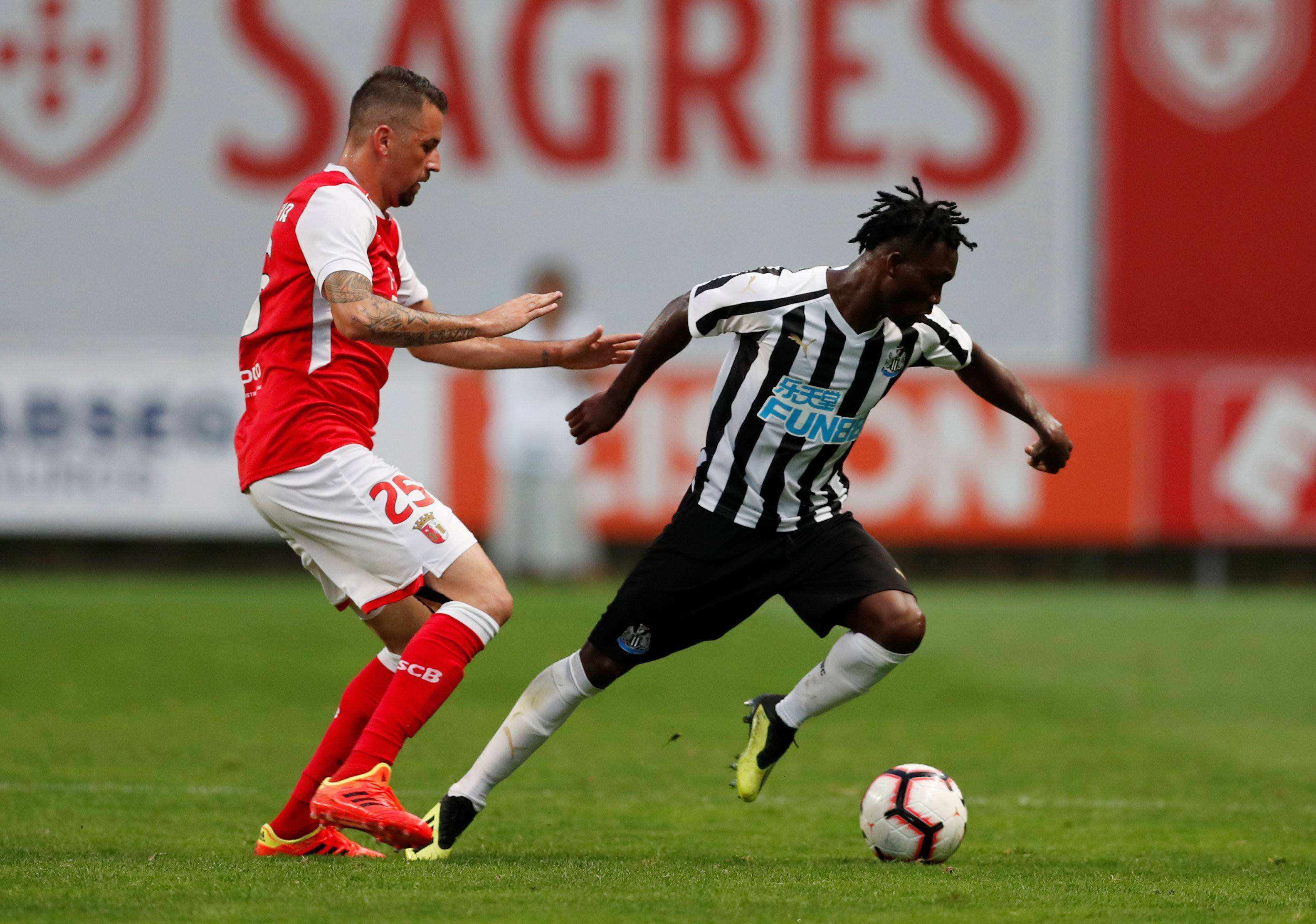 摩纳哥客场击败里尔，取得胜利