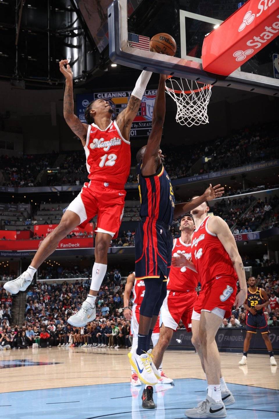 灰熊主帅战术精明，率队夺冠