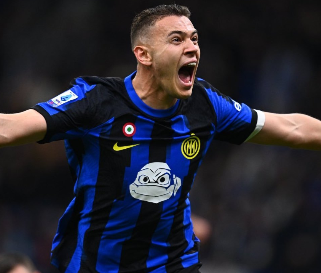 包含国际米兰连胜止步，冠军梦想渐行渐远的词条