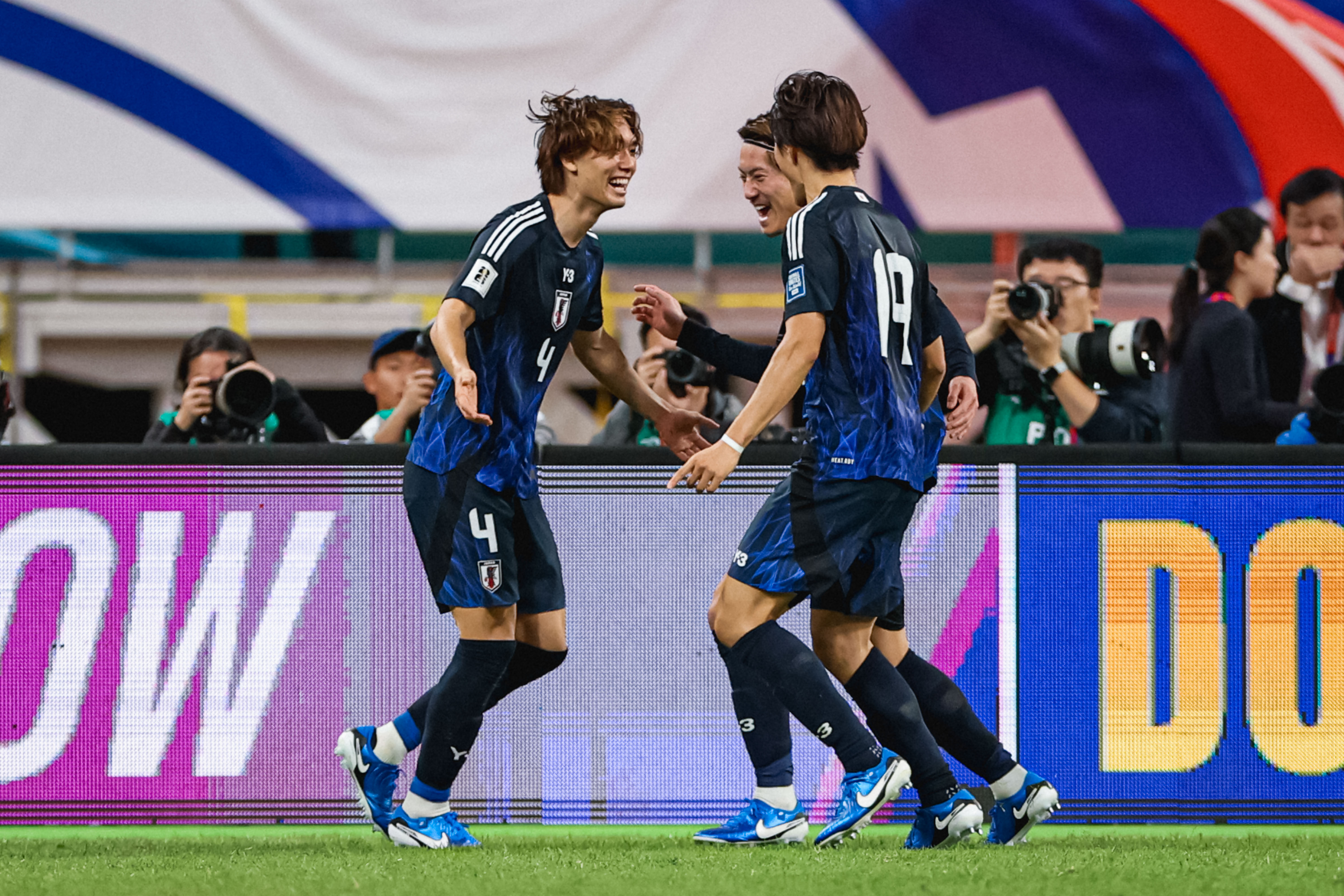 亚洲足球联赛：日本队惨败遗憾离场