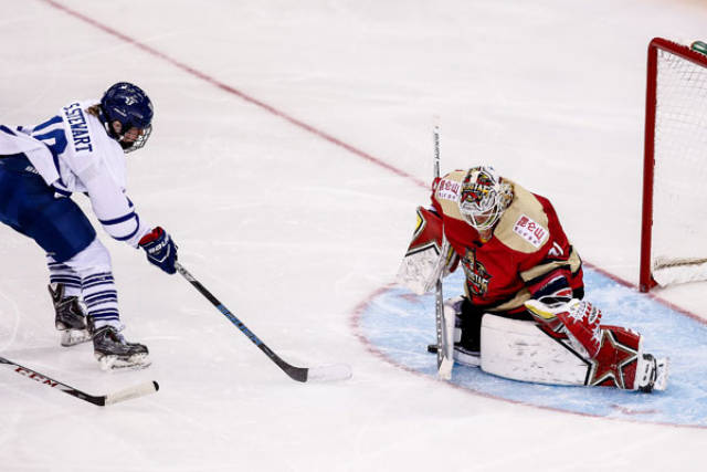 芬兰足球传奇球员担任荣誉赛评委