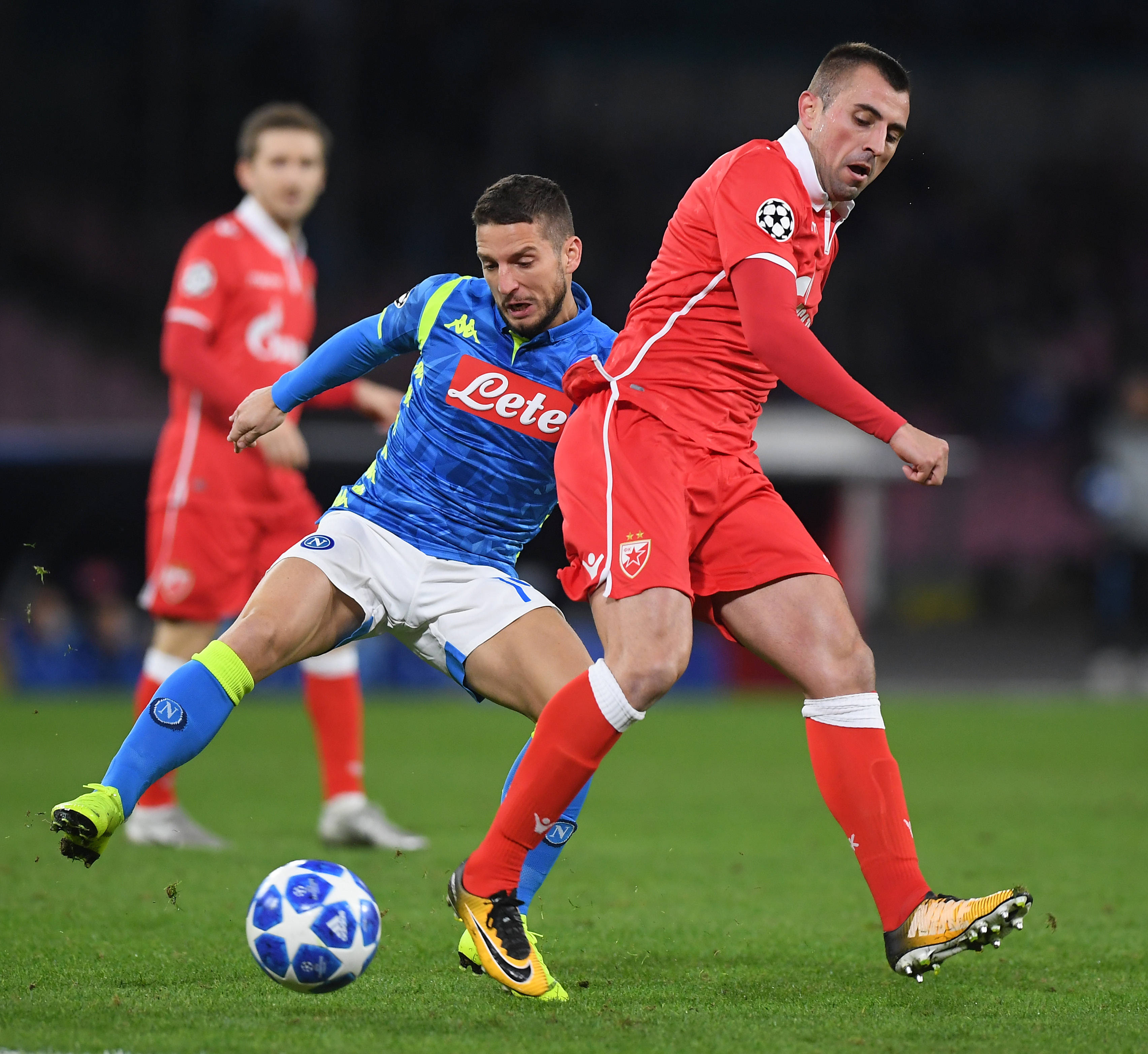 aoa体育体育入口-格拉纳达连续取得胜利，冲击欧冠席位